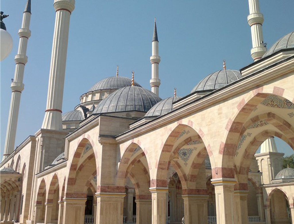 Gudermes Camii